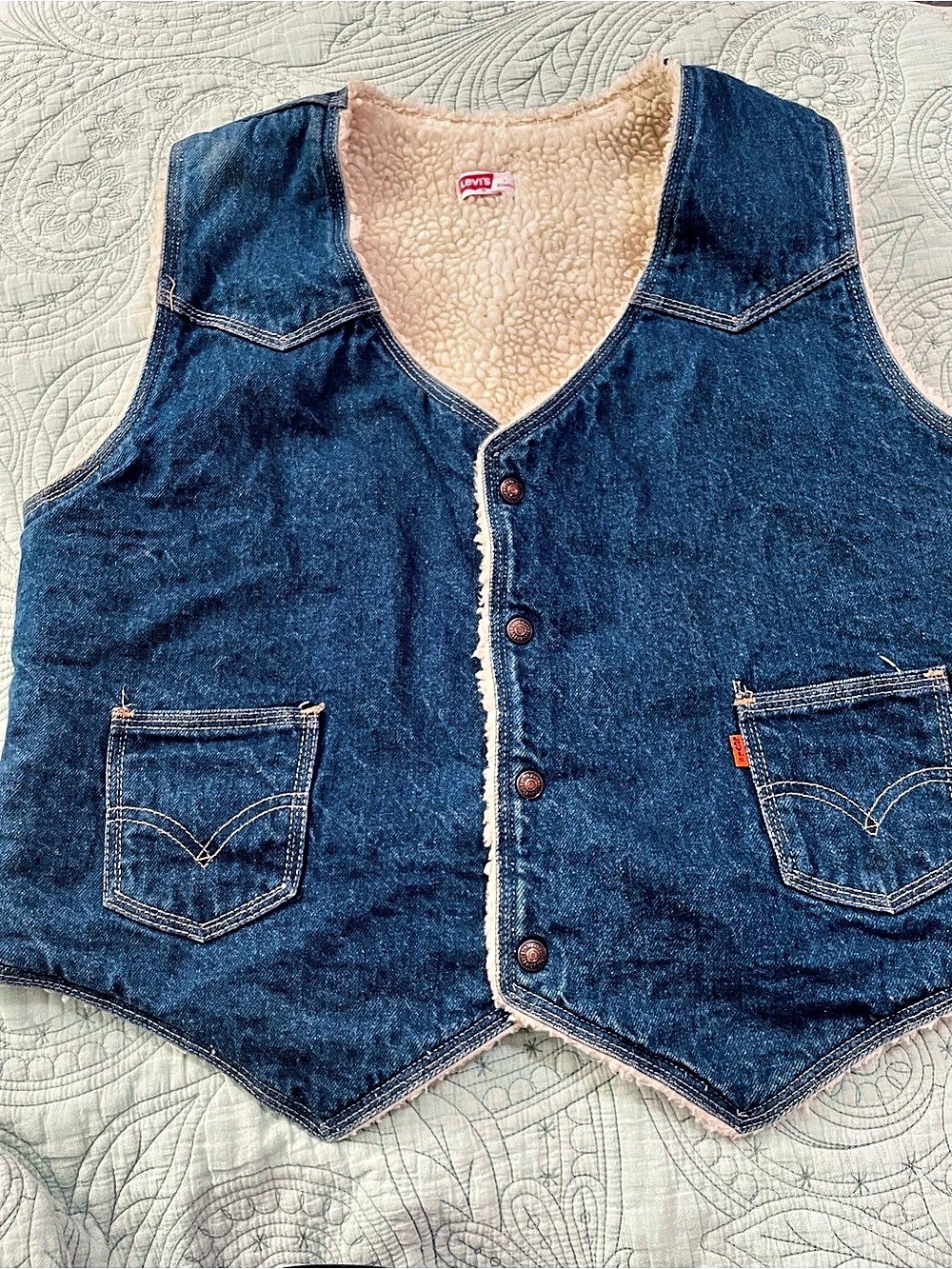 Vintage Levi's Denim Sherpa-Lined Vest Size XL orange tag made is the USA.